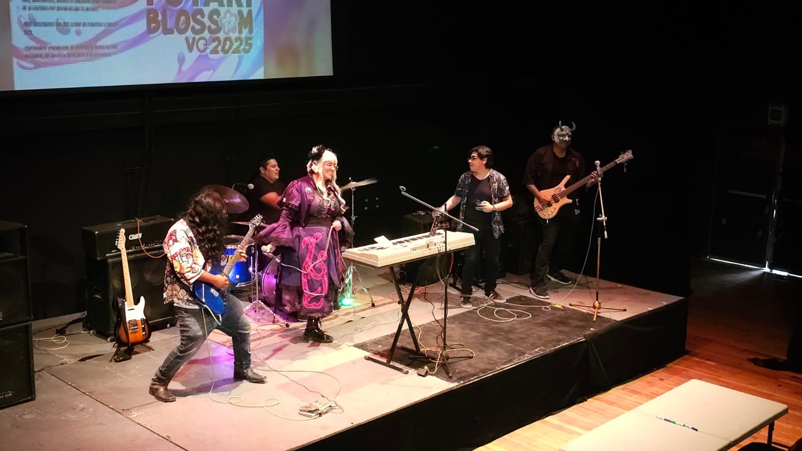 e8ea3813-0173-4e93-a7f1-0065f182be68 (1)